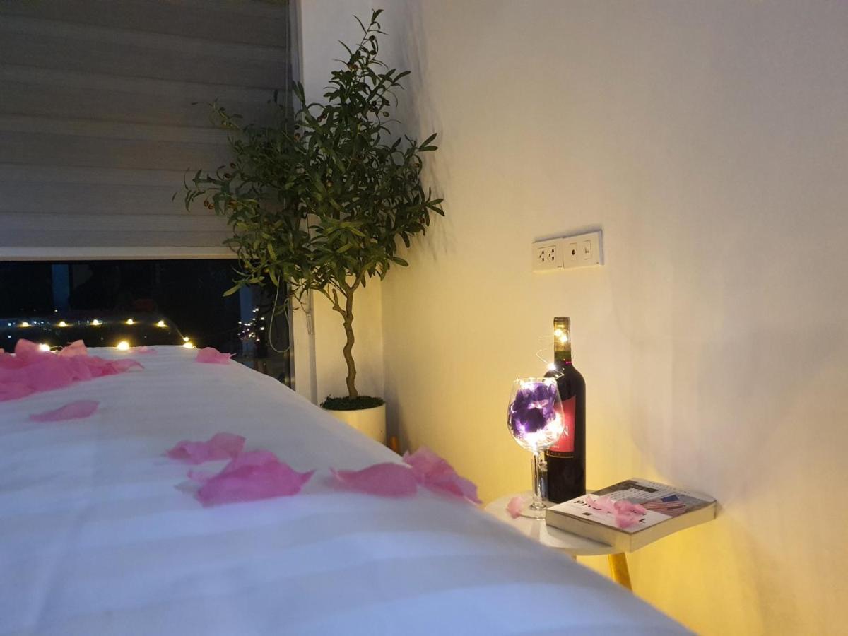 Tulip Homestay Ha Long Exteriör bild